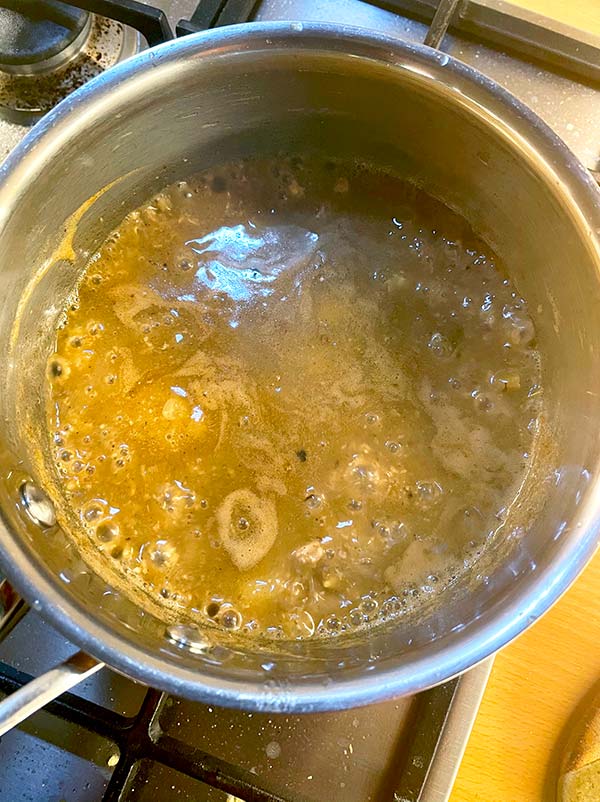 Pork fillet and pear sauce