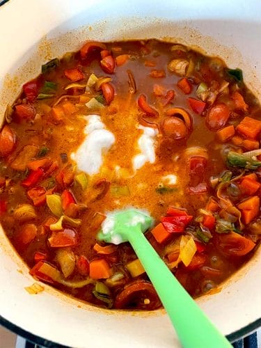 Mix creme fraise in to the stew mixture
