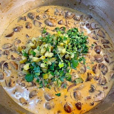 Mushroom stroganoff