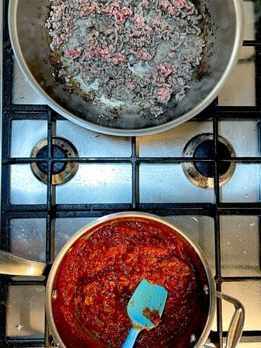 Frying the mince and making the sauce